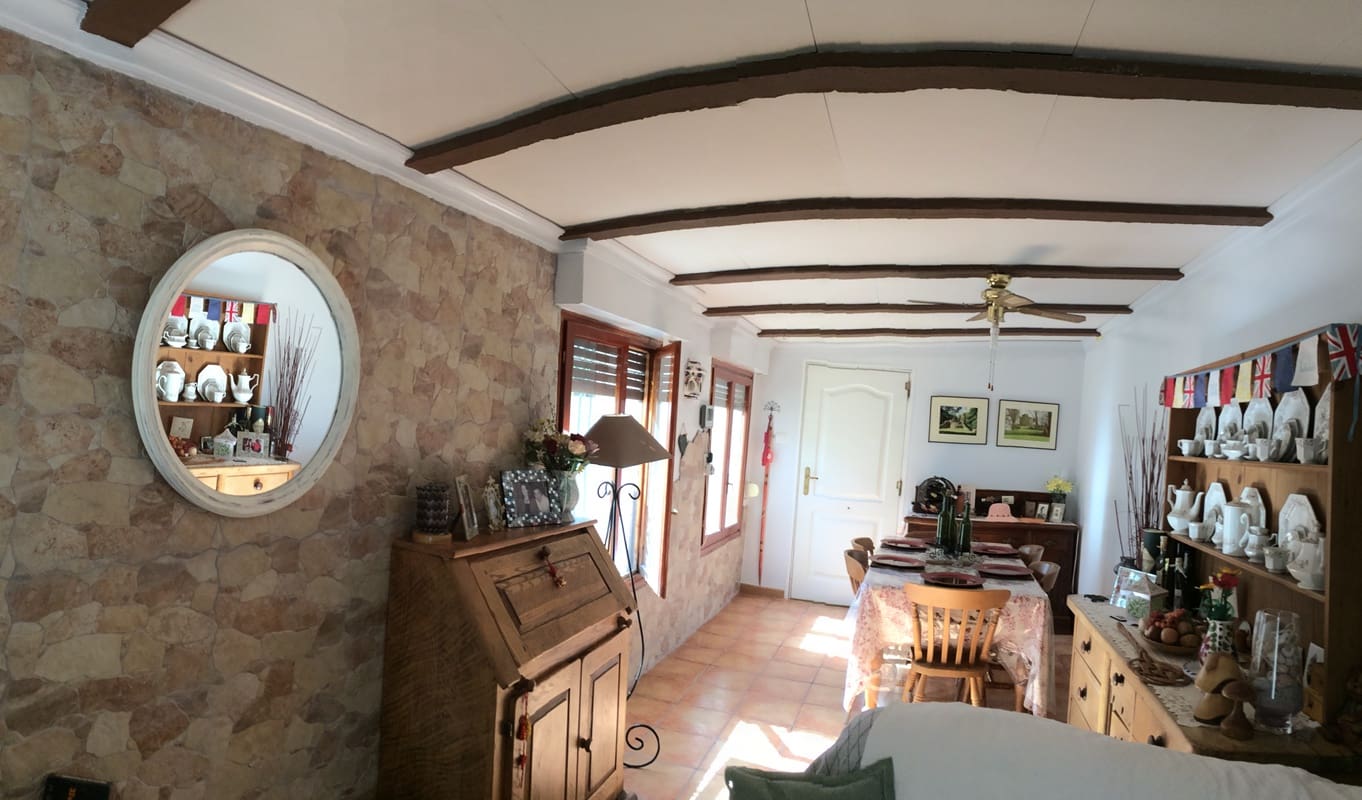 4 soveværelse Finca/Landehus til salg i Villena med swimmingpool garage - € 245.450 (Ref: 4201285)