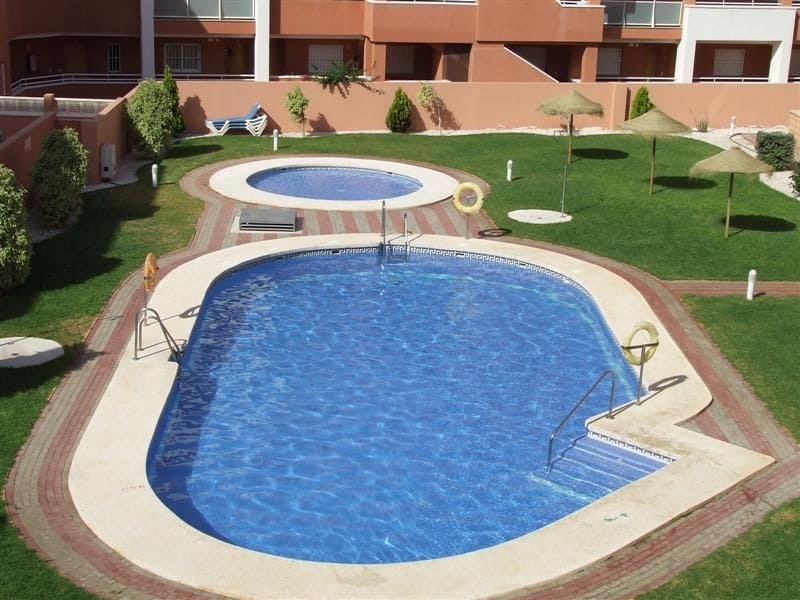   1 soveværelse   feriePenthouse i Roquetas de Mar   med   swimmingpool   - € 225 (Ref: 4401566)