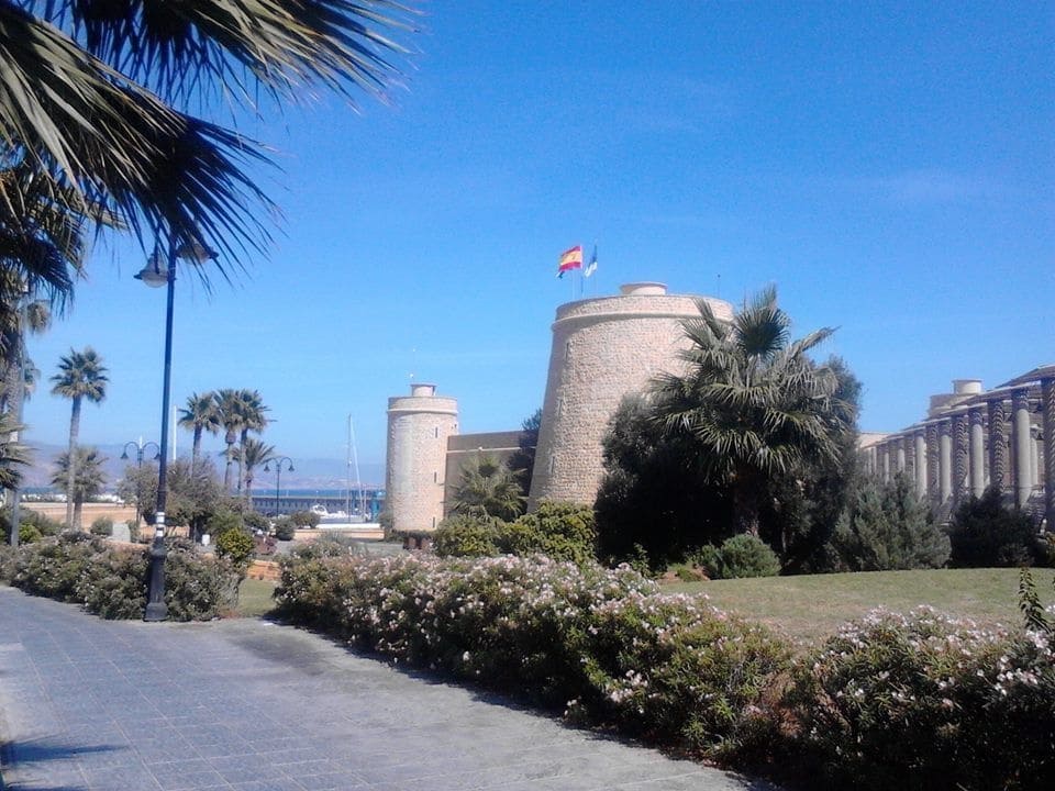   1 soveværelse   feriePenthouse i Roquetas de Mar   med   swimmingpool   - € 225 (Ref: 4401566)