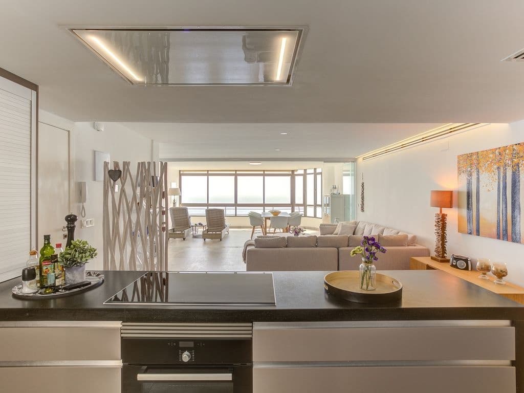 3 bedroom Apartment for rent in Alicante / Alacant city - € 2,400 (Ref: 4824682)