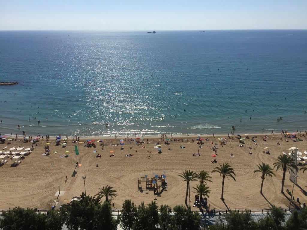 3 bedroom Apartment for rent in Alicante / Alacant city - € 2,400 (Ref: 4824682)