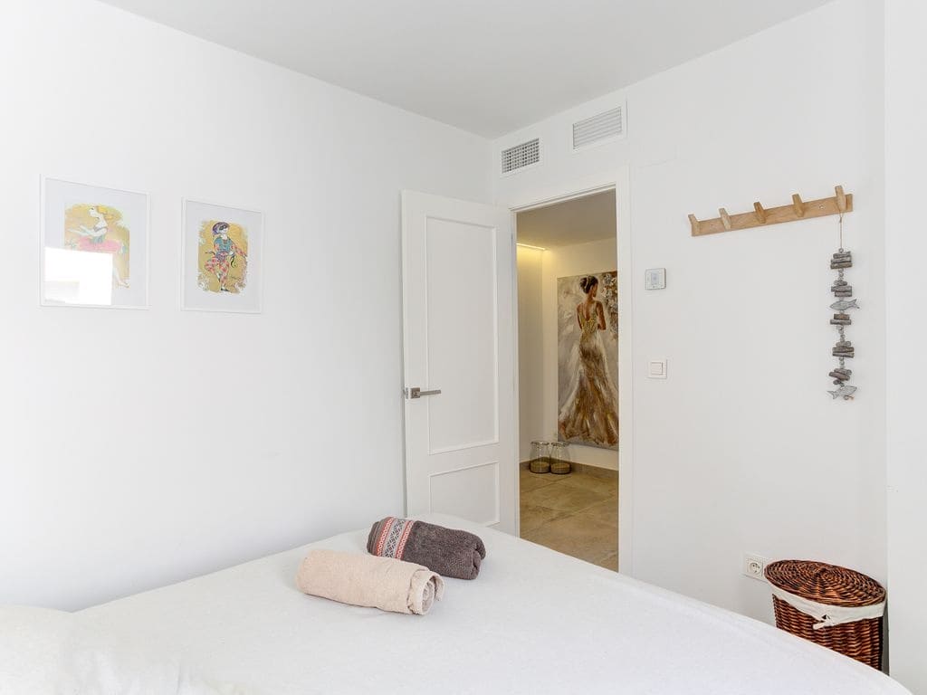 3 bedroom Apartment for rent in Alicante / Alacant city - € 2,400 (Ref: 4824682)