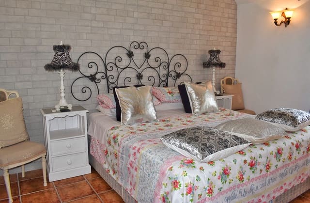 10 bedroom Finca/Country House for sale in Pruna with pool garage - € 1,500,000 (Ref: 7555908)