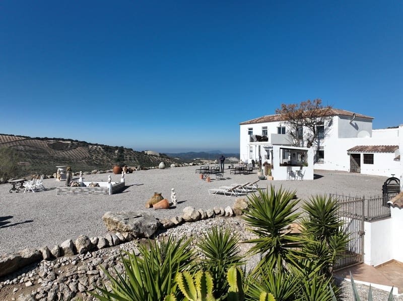 10 soveværelse Finca/Landehus til salg i Pruna med swimmingpool garage - € 1.500.000 (Ref: 7555908)