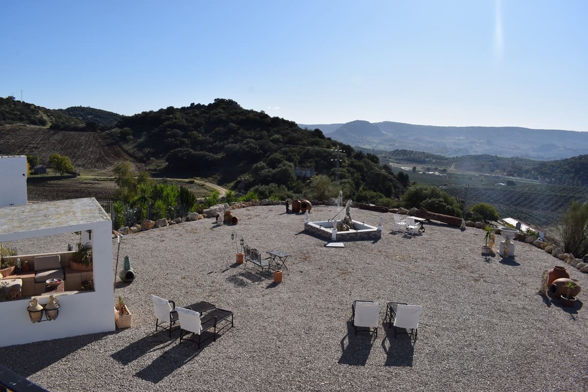 10 soveværelse Finca/Landehus til salg i Pruna med swimmingpool garage - € 1.500.000 (Ref: 7555908)