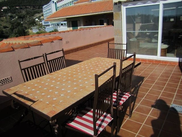 2 soverom Penthouse til leie i Fuengirola med svømmebasseng garasje - € 2 200 (Ref: 8875908)