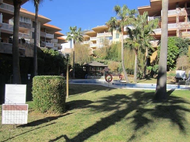 2 soverom Penthouse til leie i Fuengirola med svømmebasseng garasje - € 2 200 (Ref: 8875908)