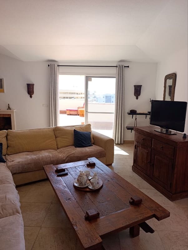 2 bedroom Penthouse for rent in Fuengirola with pool garage - € 2,500 (Ref: 8875908)