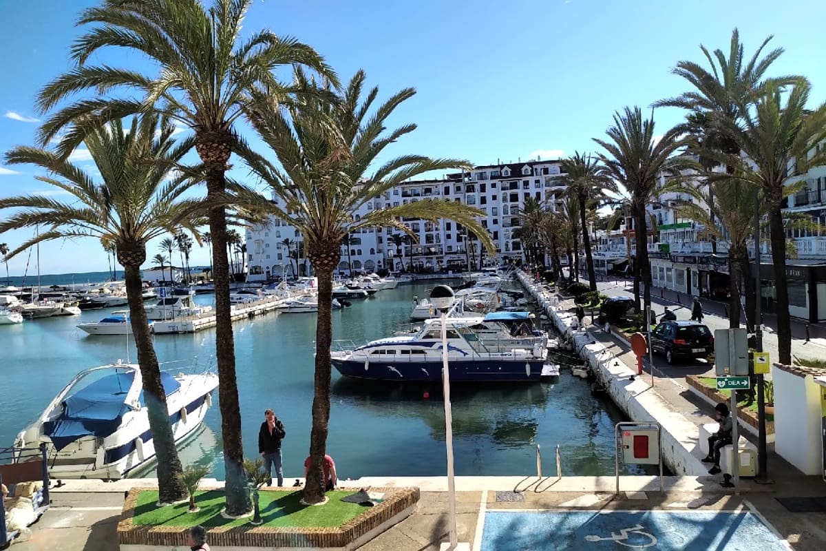 1 bedroom Apartment for holiday rental in Manilva with pool garage - € 210 (Ref: 8940035)