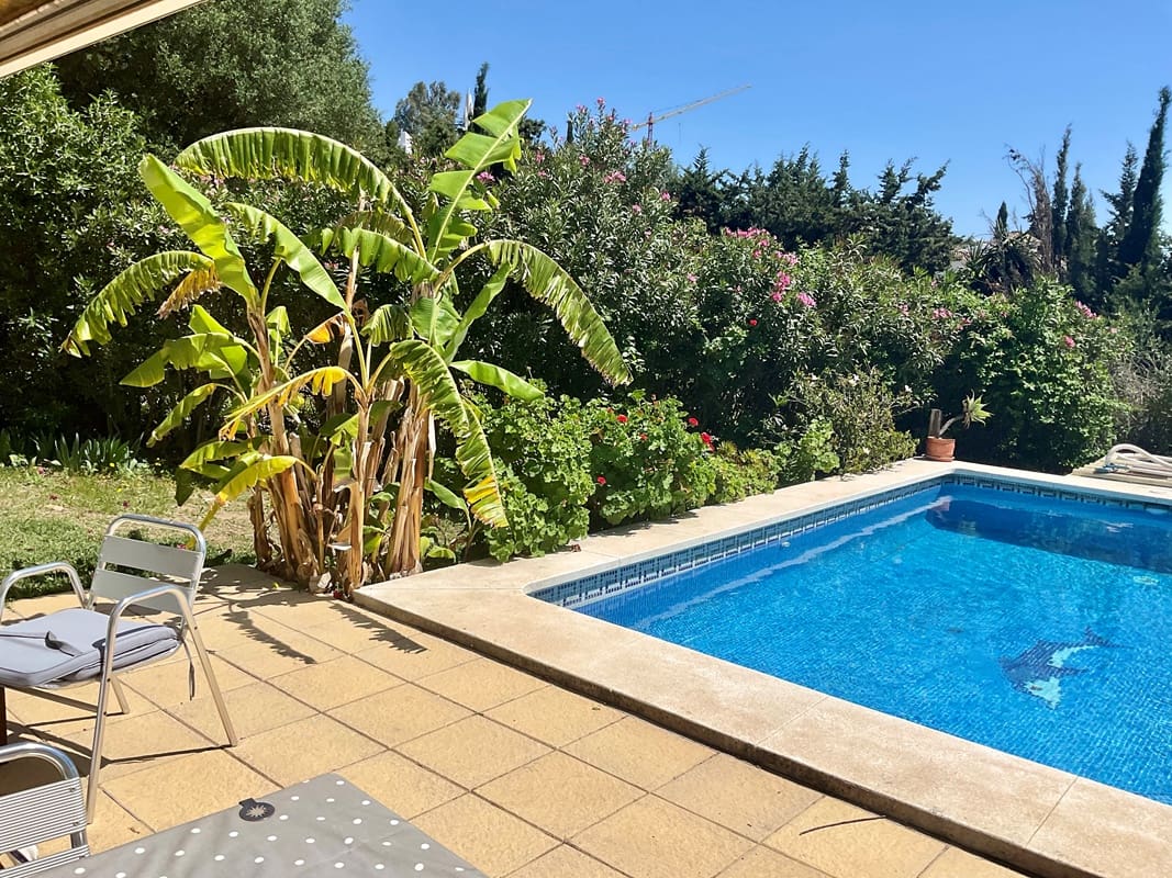 2 soveværelse Bungalow til salg i Estepona med swimmingpool - € 450.000 (Ref: 8994159)