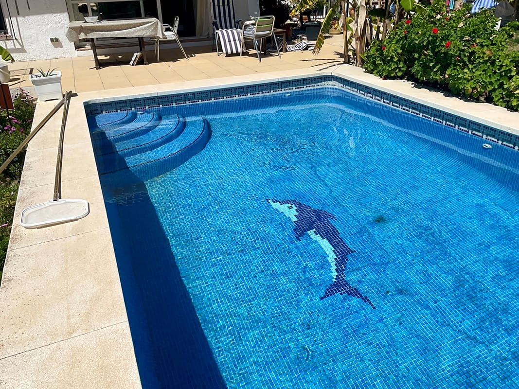 2 soveværelse Bungalow til salg i Estepona med swimmingpool - € 450.000 (Ref: 8994159)