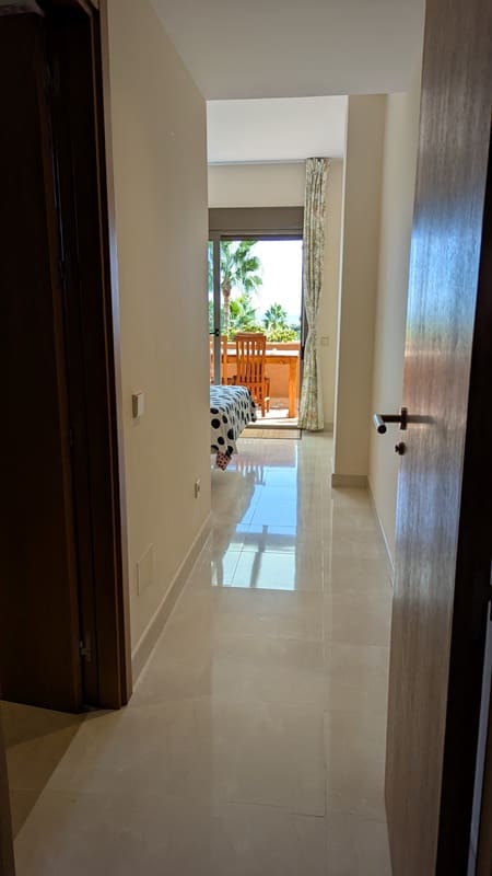 2 soverom Leilighet til salgs i New Golden Mile med svømmebasseng garasje - € 380 000 (Ref: 9247883)