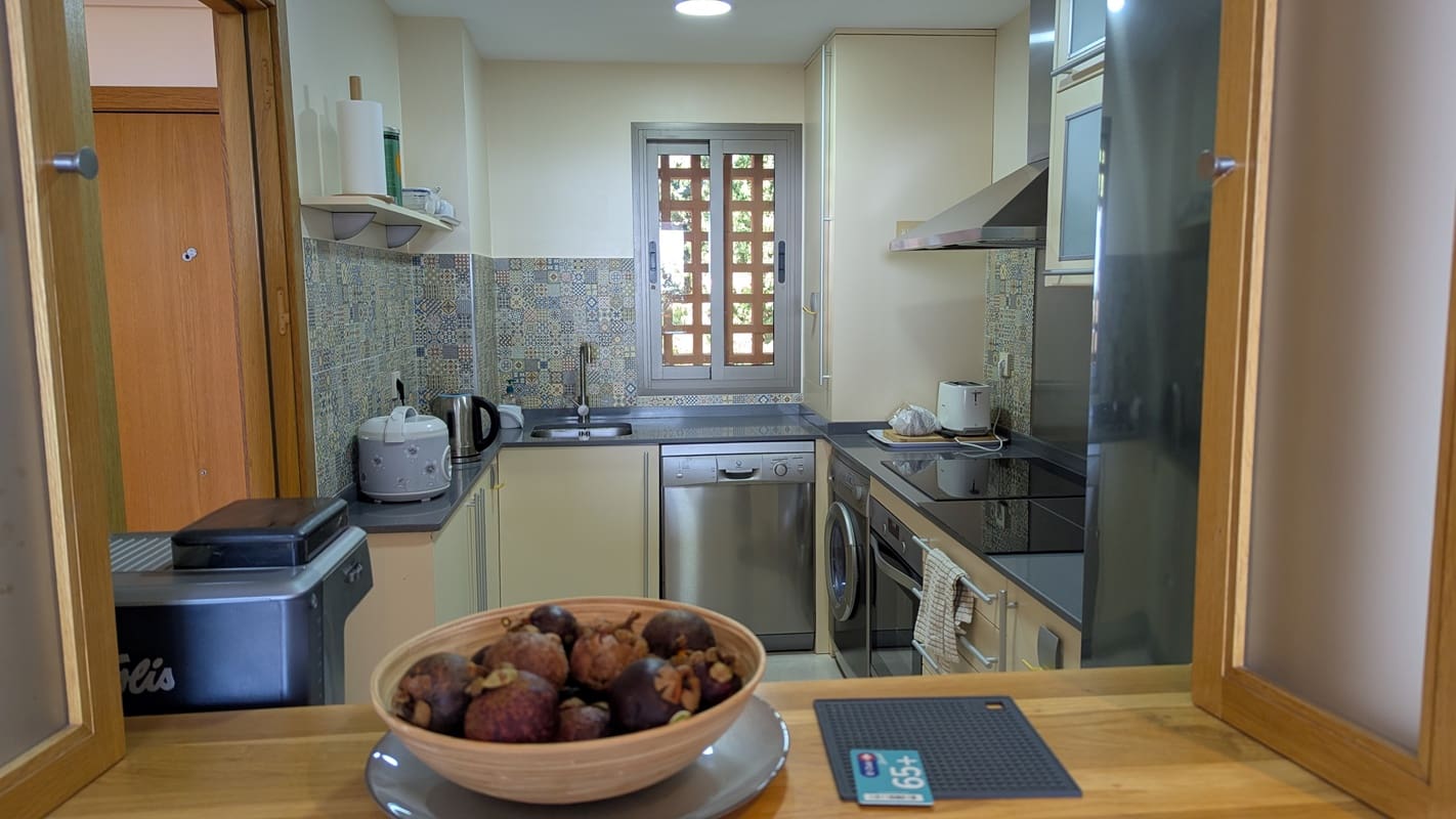 2 soverom Leilighet til salgs i New Golden Mile med svømmebasseng garasje - € 380 000 (Ref: 9247883)