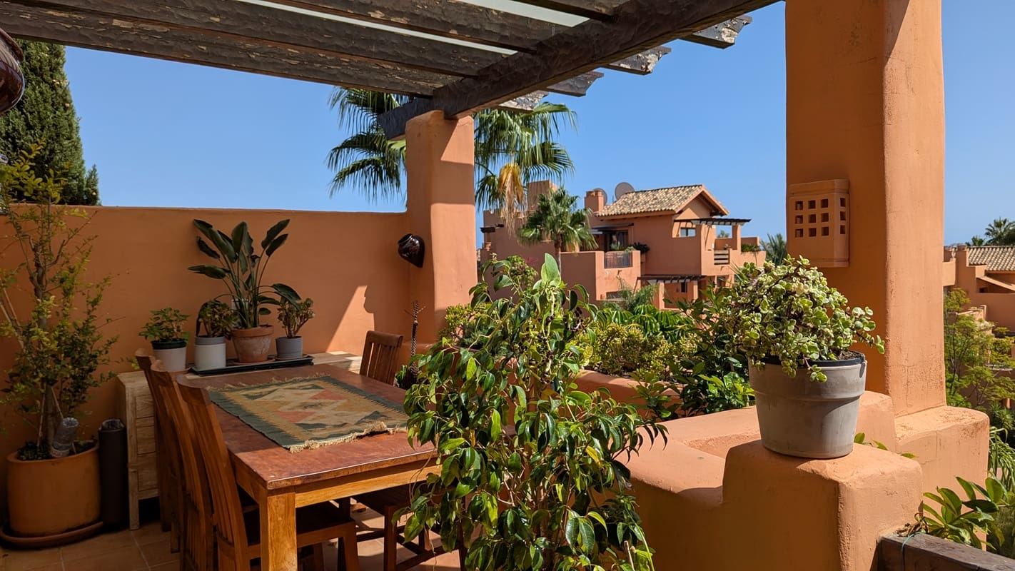 2 soverom Leilighet til salgs i New Golden Mile med svømmebasseng garasje - € 380 000 (Ref: 9247883)