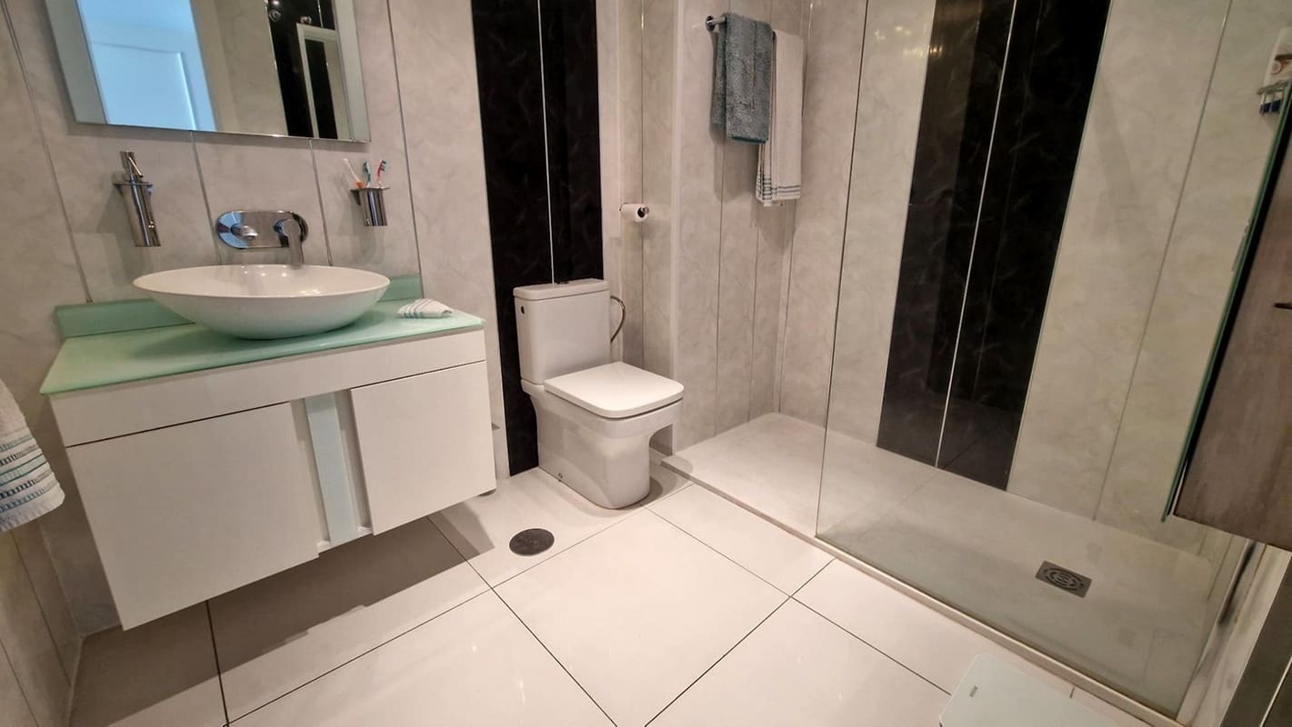 2 makuuhuone Huoneisto myytävänä paikassa Fuengirola mukana uima-altaan - 399 000 € (Ref: 9251652)