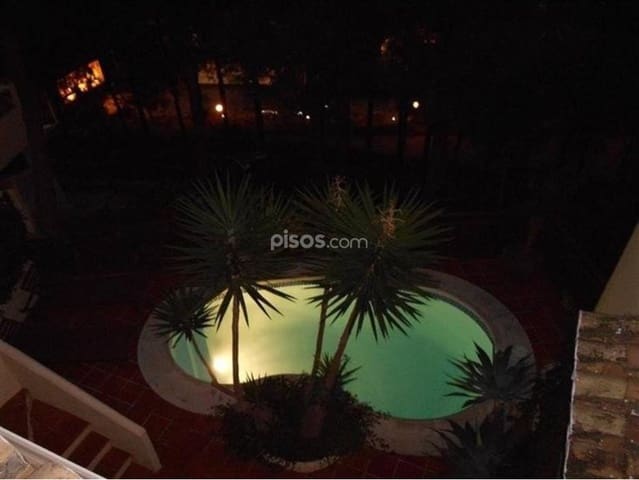 3 makuuhuone Omakotitalo vuokrattavana paikassa Mijas mukana uima-altaan 
autotalli - 1 500 € (Ref: 9348435)