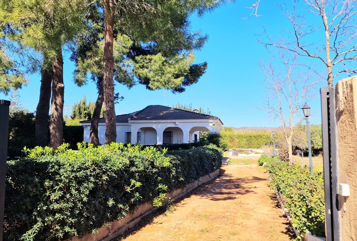 4 quarto Apartamento para venda em Montroy com piscina garagem - 250 000 € (Ref: 9673766)