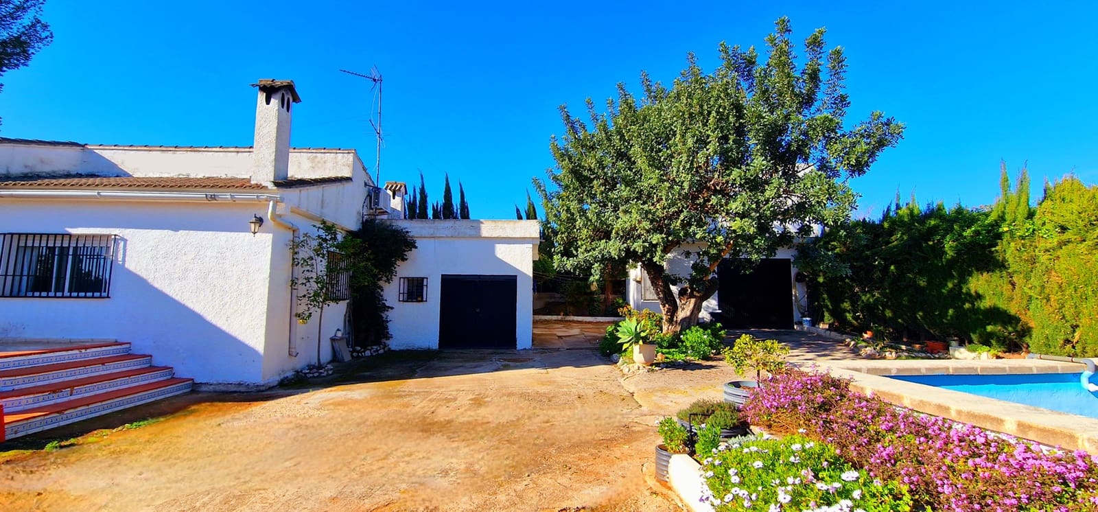 4 quarto Apartamento para venda em Montroy com piscina garagem - 250 000 € (Ref: 9673766)