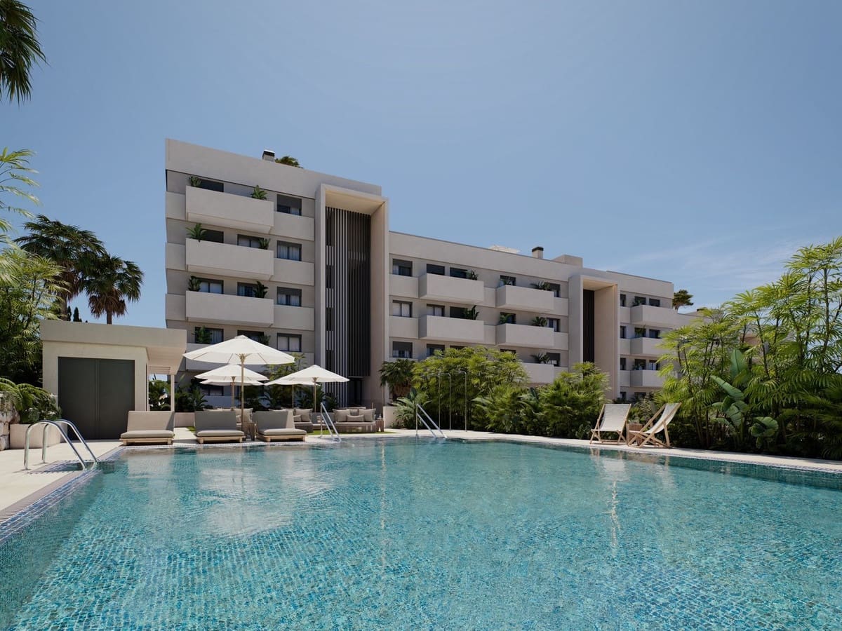 3 Zimmer Penthouse zu verkaufen in Estepona mit Pool Garage - 750.000 € (Ref: 10009689)
