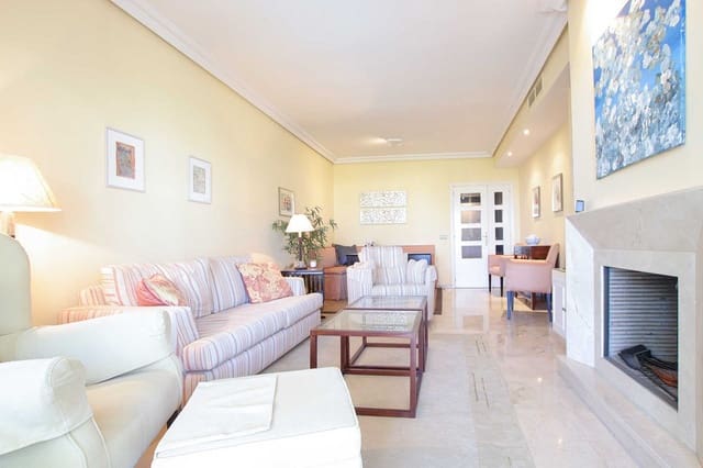 2 sypialnia Apartament na sprzedaż w Nueva Andalucia, Marbella z basenem - 769 999 € (Ref: 10023386)