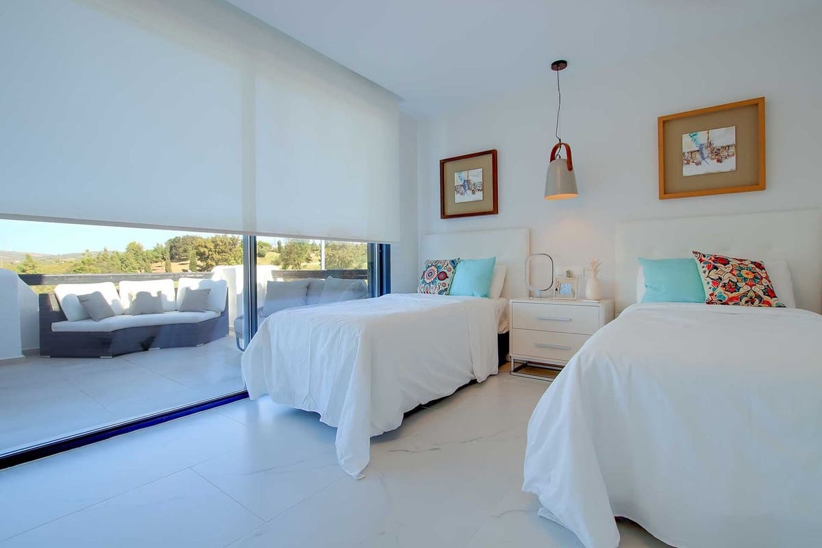 2 chambre Appartement à vendre à Bahia de Casares avec piscine garage - 799 000 € (Ref: 10079097)
