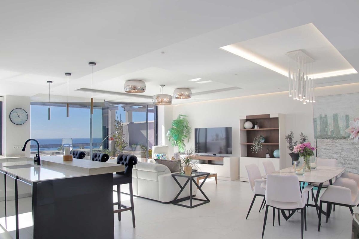 2 bedroom Apartment for sale in Bahia de Casares with pool garage - € 799,000 (Ref: 10079097)