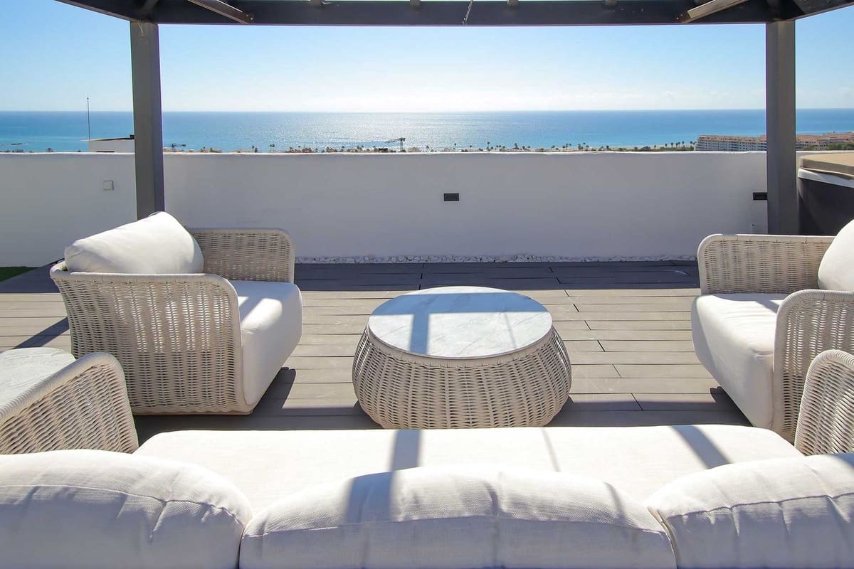 2 bedroom Apartment for sale in Bahia de Casares with pool garage - € 799,000 (Ref: 10079097)