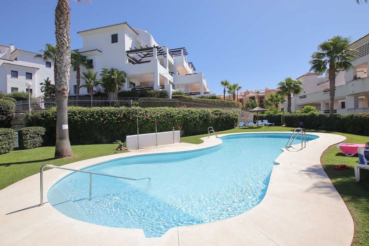 2 bedroom Apartment for sale in Bahia de Casares with pool garage - € 799,000 (Ref: 10079097)