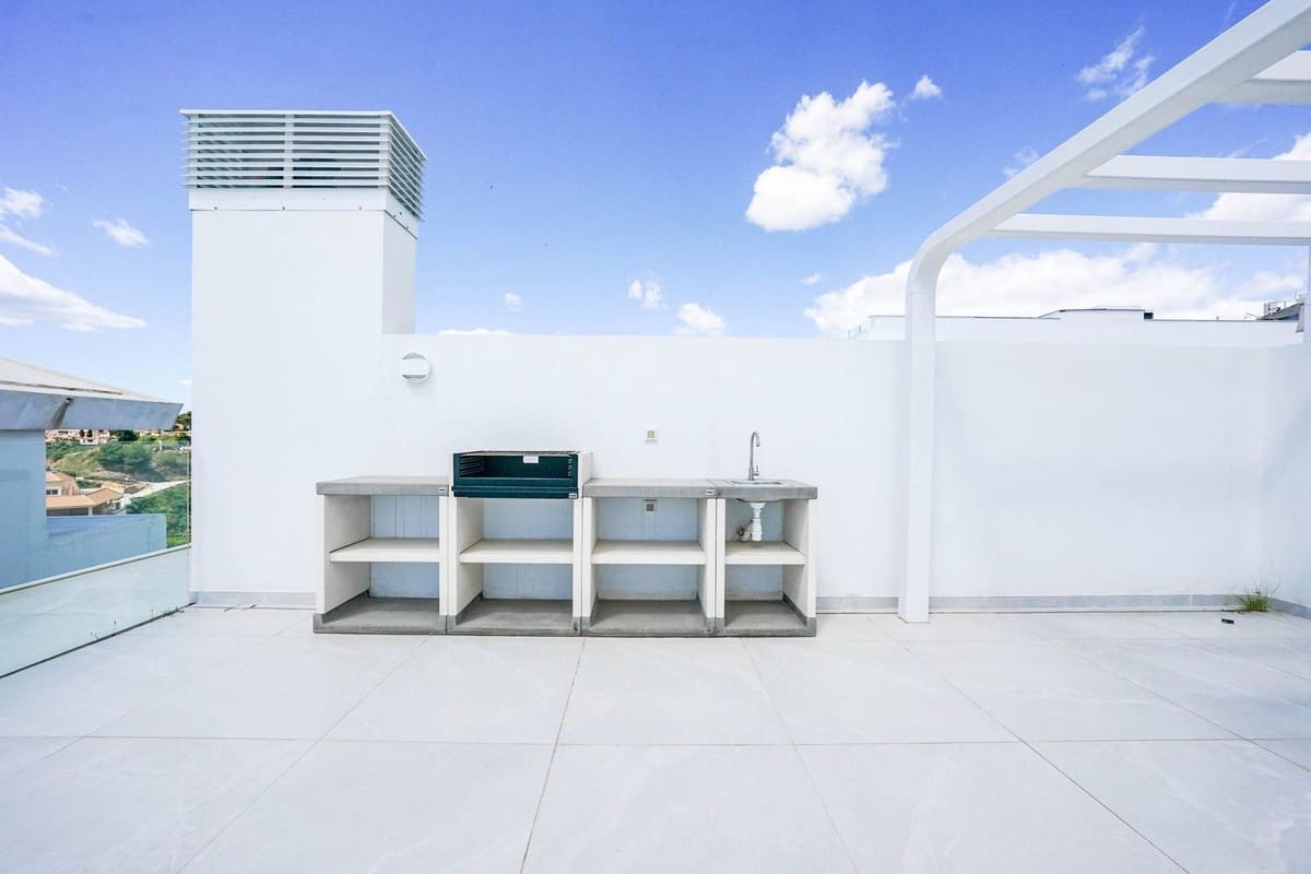 2 soveværelse Penthouse til salg i Fuengirola - € 775.000 (Ref: 10091605)