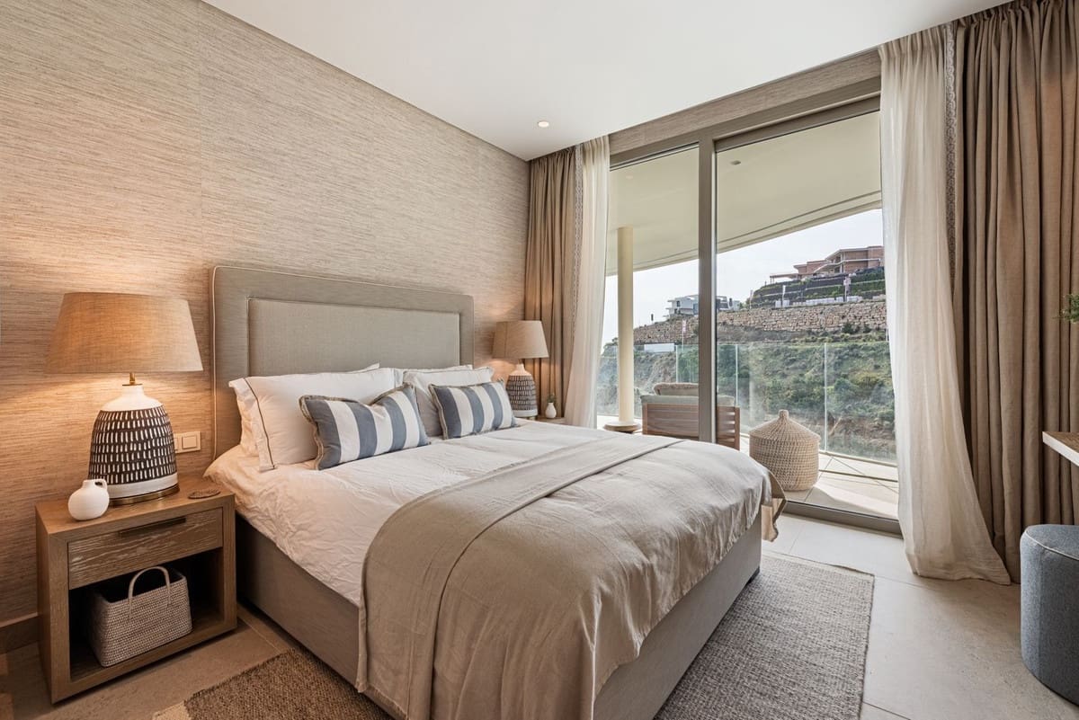 3 quarto Apartamento para venda em Benahavis com piscina garagem - 1 595 000 € (Ref: 10094850)