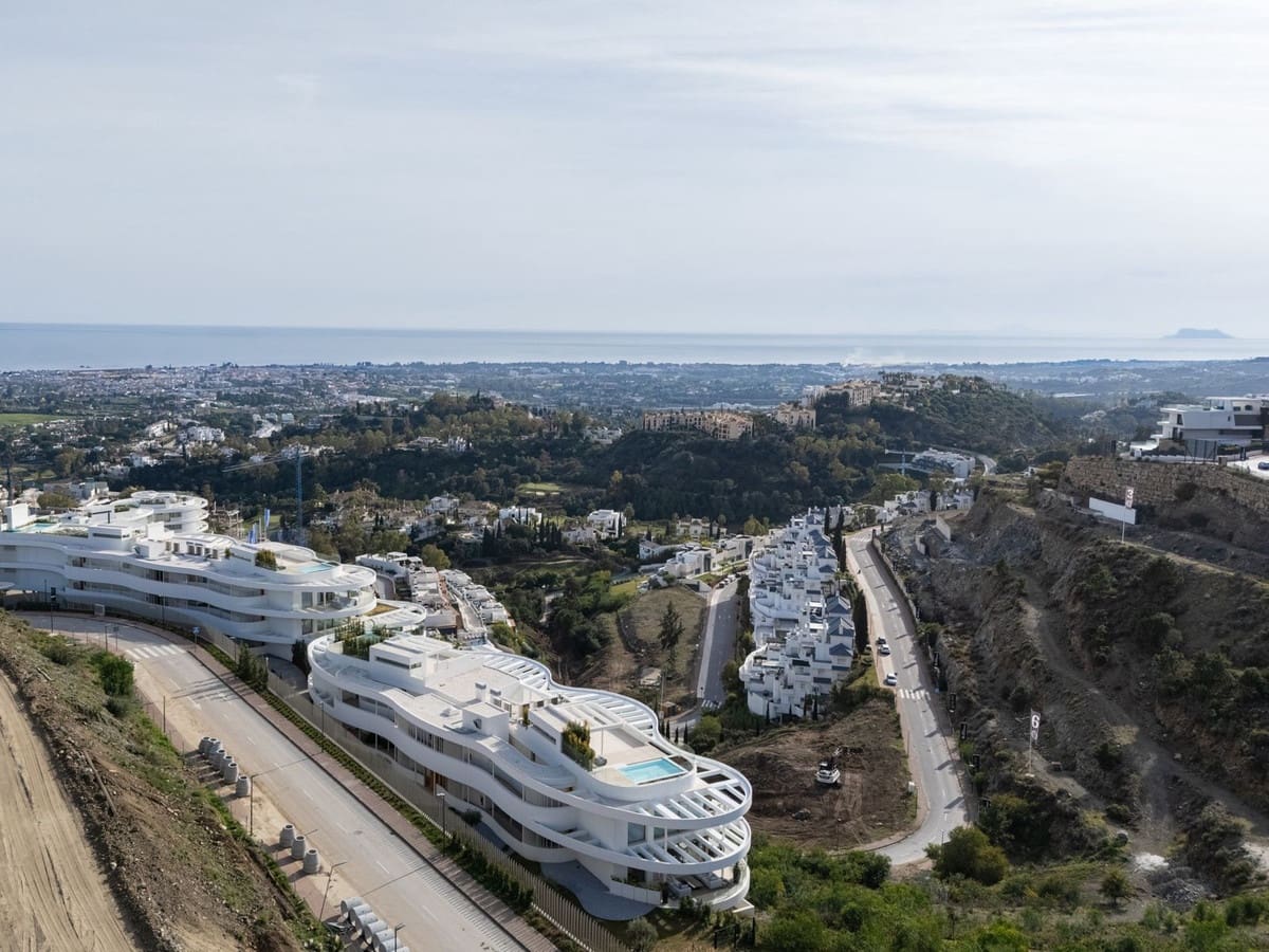 3 quarto Apartamento para venda em Benahavis com piscina garagem - 1 595 000 € (Ref: 10094850)