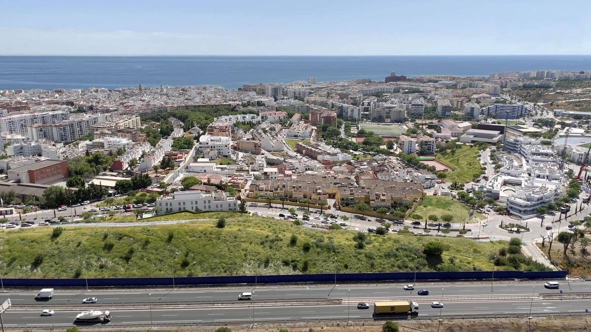 2 soveværelse Lejlighed til salg i Estepona med swimmingpool garage - € 390.000 (Ref: 10102967)