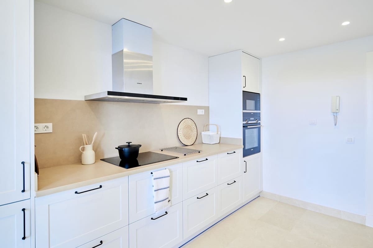 2 quarto Penthouse para venda em Marbella com piscina garagem - 500 000 € (Ref: 10112196)