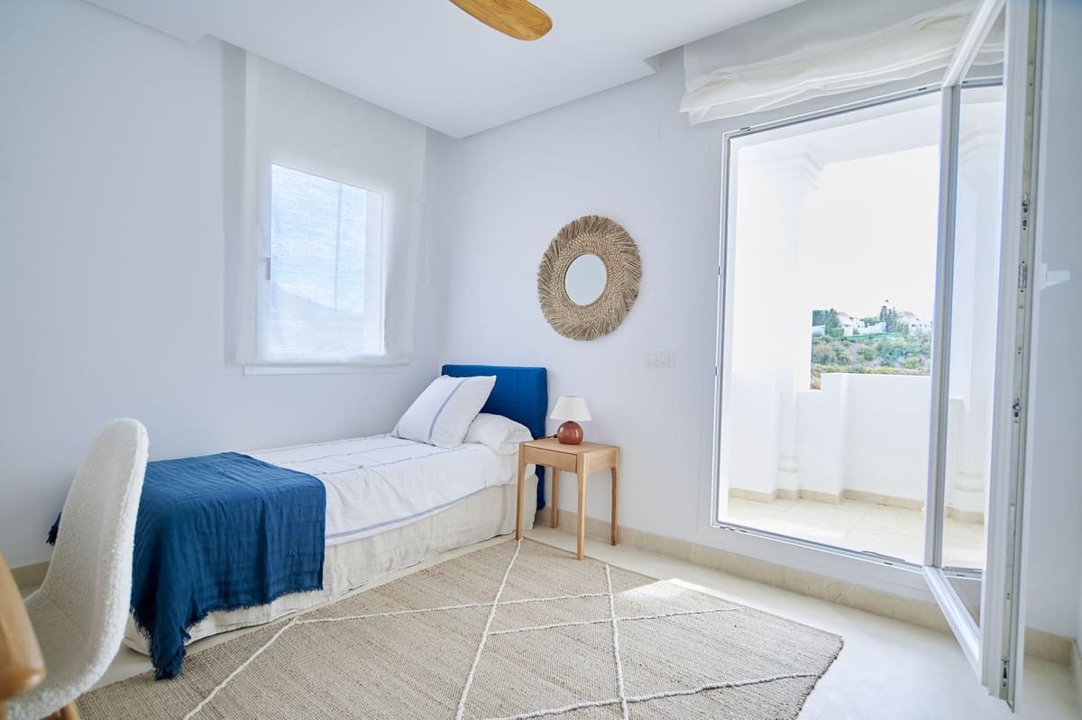2 quarto Penthouse para venda em Marbella com piscina garagem - 500 000 € (Ref: 10112196)