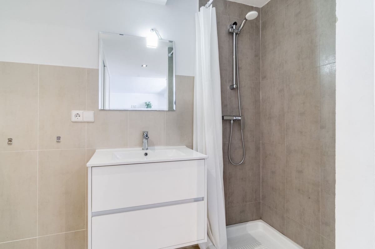 2 quarto Apartamento para venda em Puerto Banus - 699 000 € (Ref: 10116044)