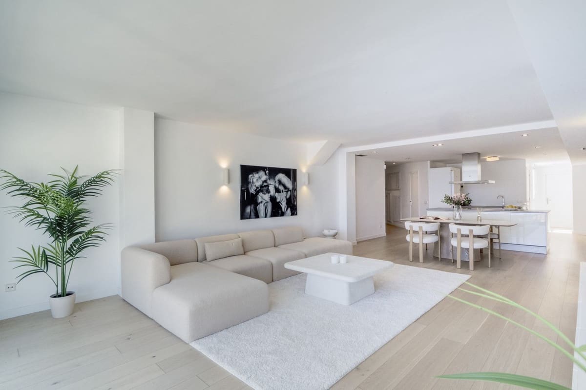 2 quarto Apartamento para venda em Puerto Banus - 699 000 € (Ref: 10116044)