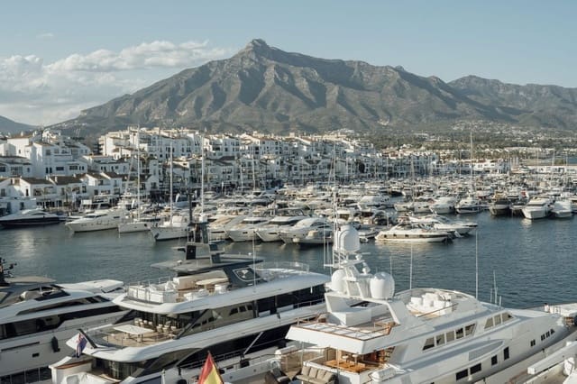 2 quarto Apartamento para venda em Puerto Banus, Marbella - 699 000 € (Ref: 10116044)