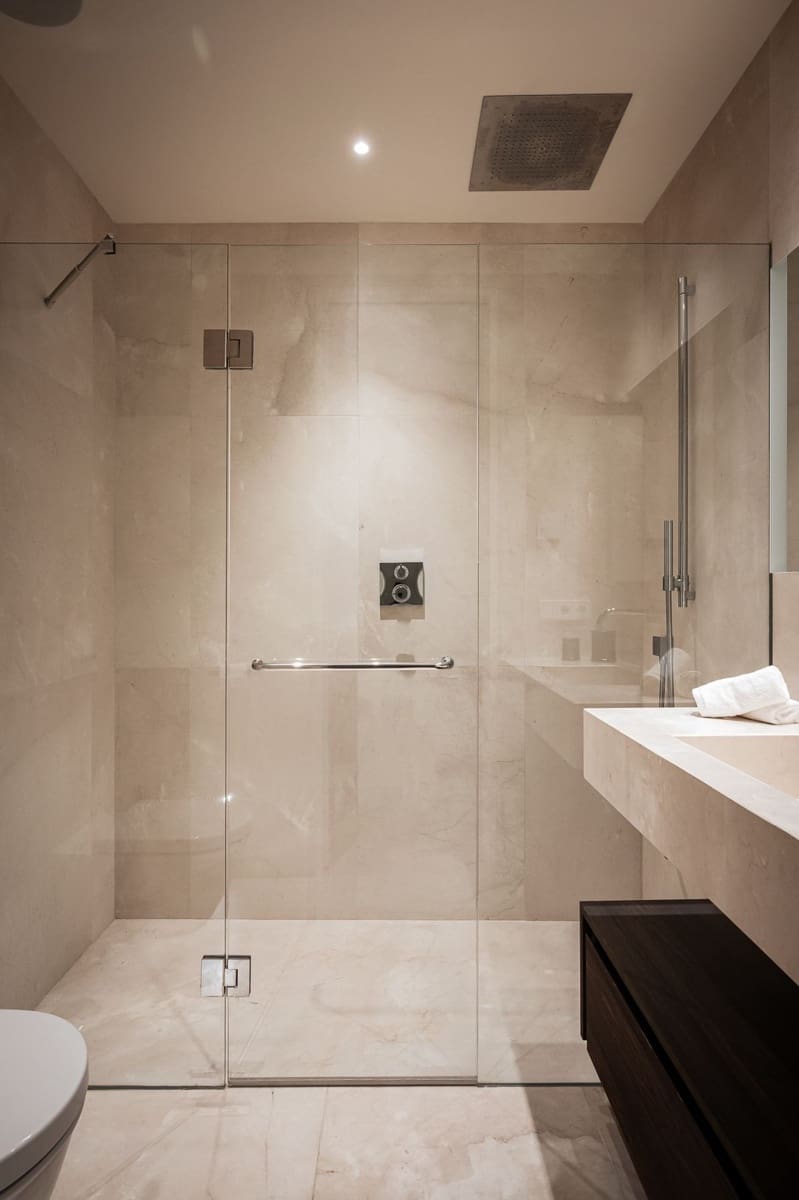 3 bedroom Apartment for sale in La Quinta with pool garage - € 2,295,000 (Ref: 10124684)