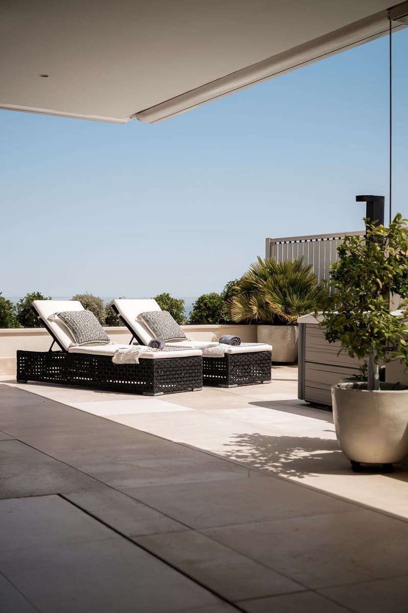 3 bedroom Apartment for sale in La Quinta with pool garage - € 2,295,000 (Ref: 10124684)