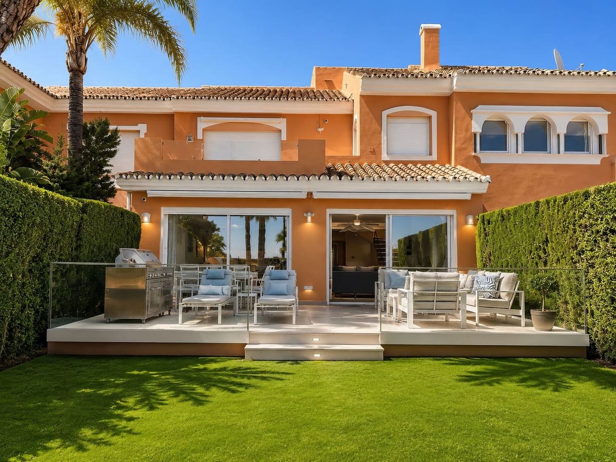 3 camera da letto Casa in vendita in Estepona con piscina garage - 1.950.000 € (Rif: 10140428)