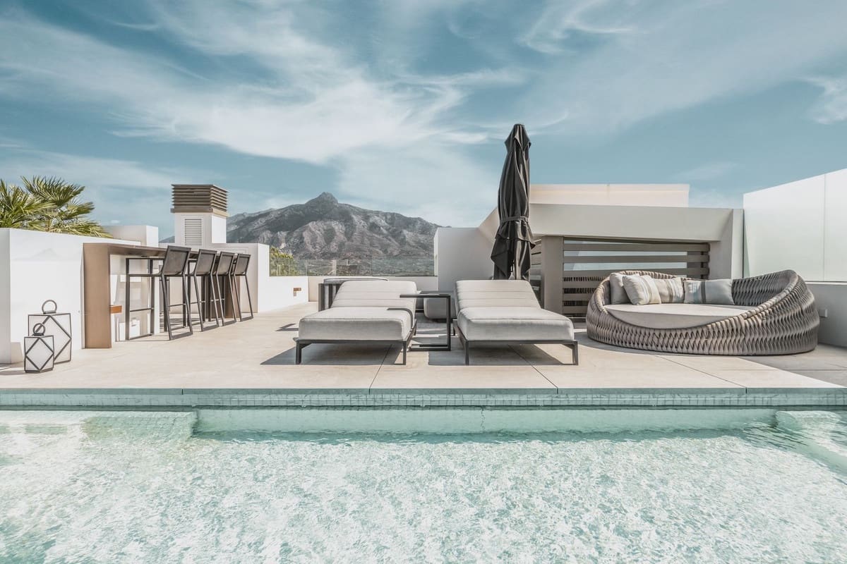 4 chambre Villa/Maison Semi-Mitoyenne à vendre à Marbella avec piscine garage - 4 900 000 € (Ref: 10147411)
