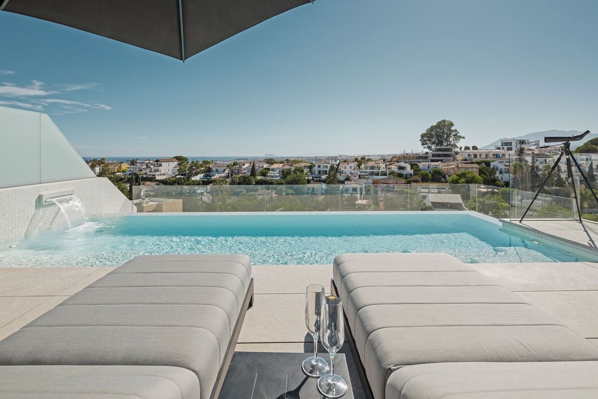 4 chambre Villa/Maison Semi-Mitoyenne à vendre à Marbella avec piscine garage - 4 900 000 € (Ref: 10147411)
