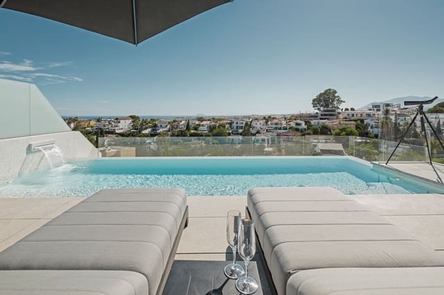 4 soverom Kjedet enebolig til salgs i Marbella med svømmebasseng garasje - € 4 900 000 (Ref: 10147411)