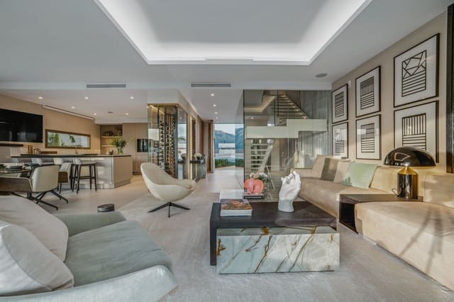 4 soverom Kjedet enebolig til salgs i Marbella med svømmebasseng garasje - € 4 900 000 (Ref: 10147411)