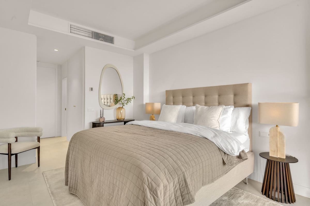 4 soverom Leilighet til salgs i Marbella med svømmebasseng garasje - € 1 595 000 (Ref: 10172887)