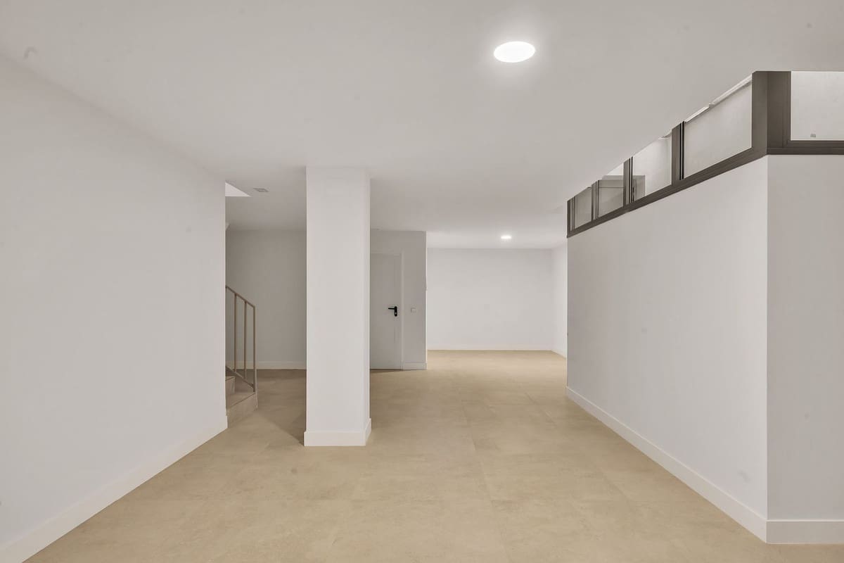 4 soverom Leilighet til salgs i Marbella med svømmebasseng garasje - € 1 595 000 (Ref: 10172887)
