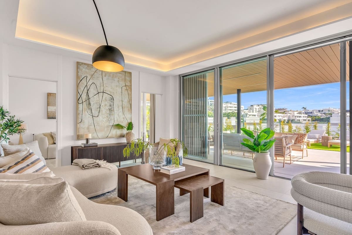 4 soverom Leilighet til salgs i Marbella med svømmebasseng garasje - € 1 595 000 (Ref: 10172887)