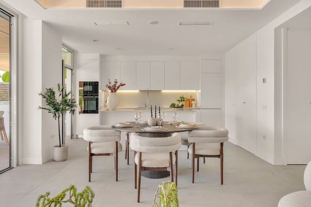 4 soverom Leilighet til salgs i Marbella med svømmebasseng garasje - € 1 595 000 (Ref: 10172887)