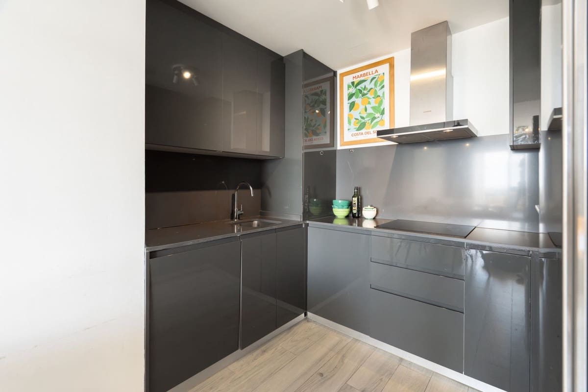 3 bedroom Apartment for sale in Estepona with pool garage - € 555,000 (Ref: 10177547)