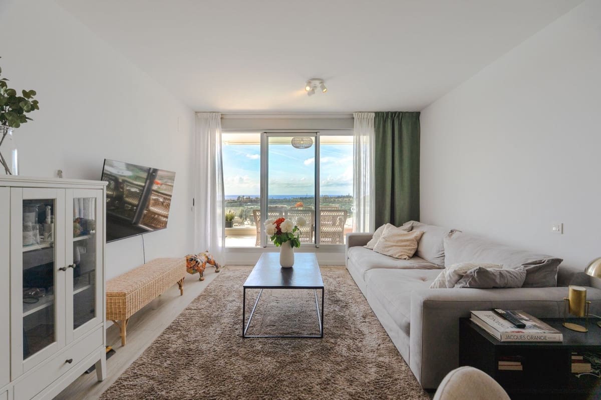 3 bedroom Apartment for sale in Estepona with pool garage - € 555,000 (Ref: 10177547)